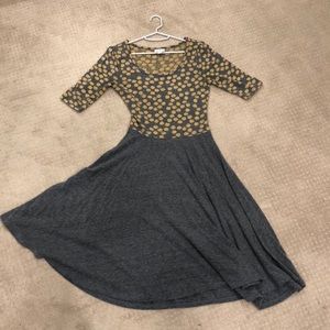 SOLD - LulaRoe Nicole dress in size XS